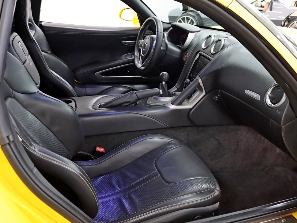 2013 Dodge SRT Viper GTS GTS Laguna Interior Pkg SRT High Performance Audio Loaded in Hickery Hills, IL - Platinum Motorsports