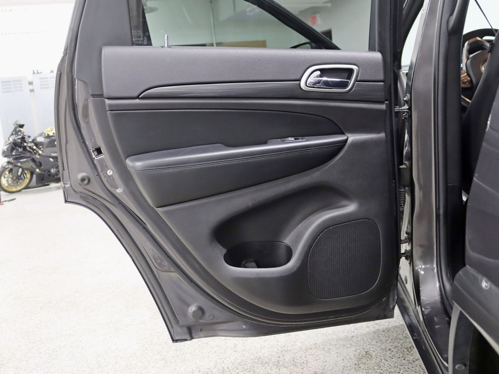 2019 Jeep Grand Cherokee Altitude 2 Owner Nav Back Up Camera Roof Leather Seats Loaded