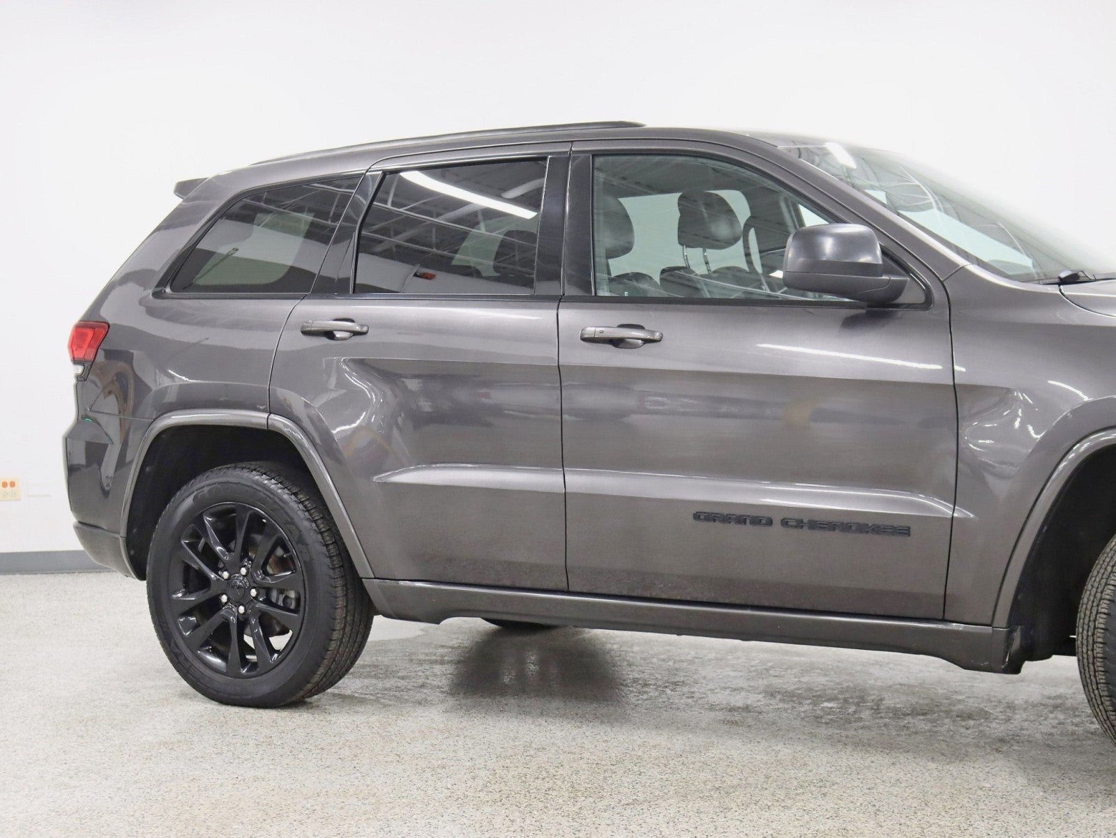 2019 Jeep Grand Cherokee Altitude 2 Owner Nav Back Up Camera Roof Leather Seats Loaded