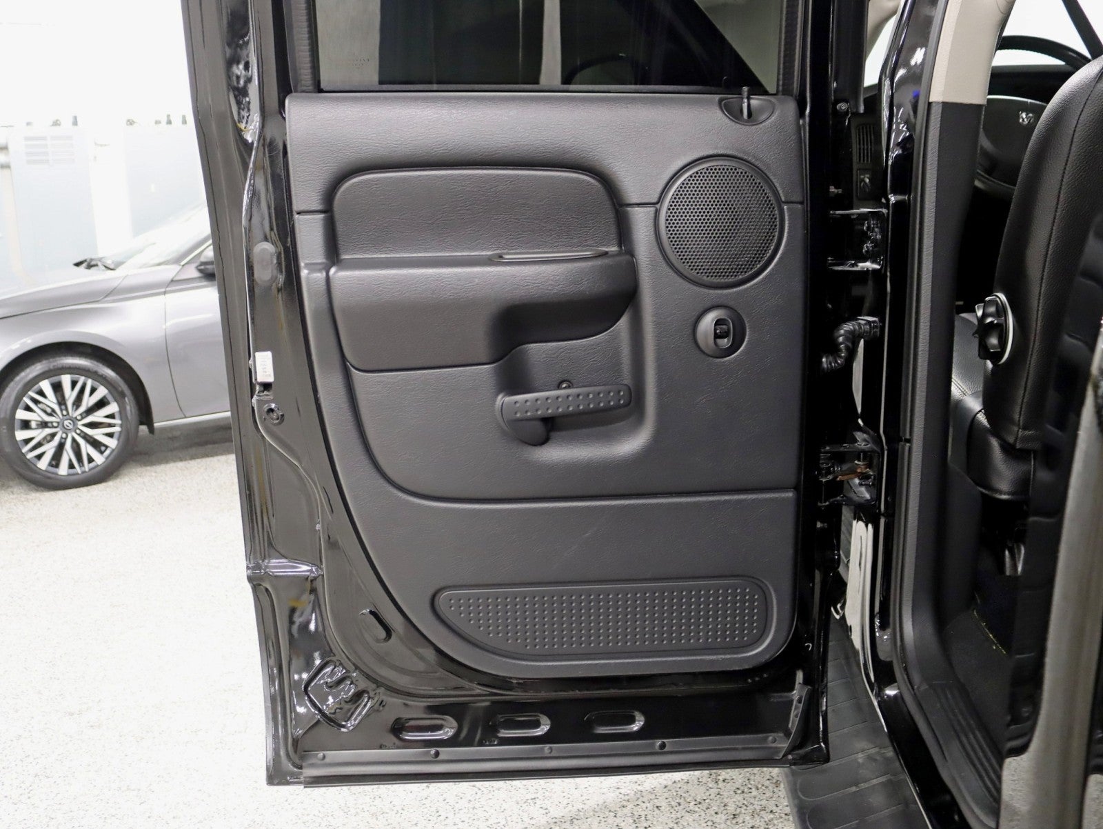 2005 Dodge Ram 1500 SLT Calling All Steeler Fans Fully Restored Celebrity Owned Custom Everything