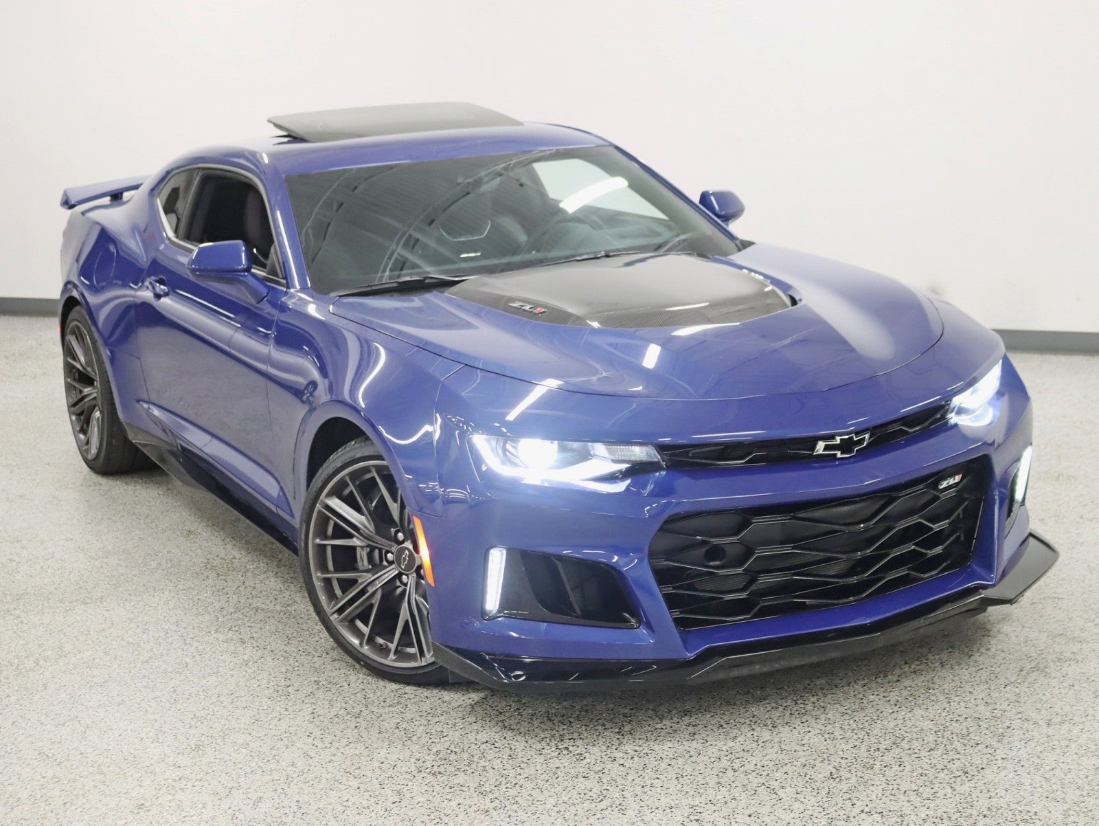 2024 Chevrolet Camaro ZL1 CARBON FIBER HOOD SCOOP SUNROOF 6SPD NEW TIRES