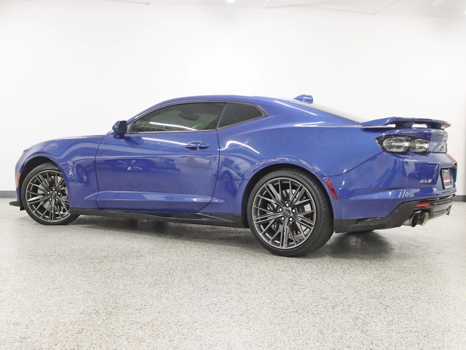 2024 Chevrolet Camaro ZL1 CARBON FIBER HOOD SCOOP SUNROOF 6SPD NEW TIRES