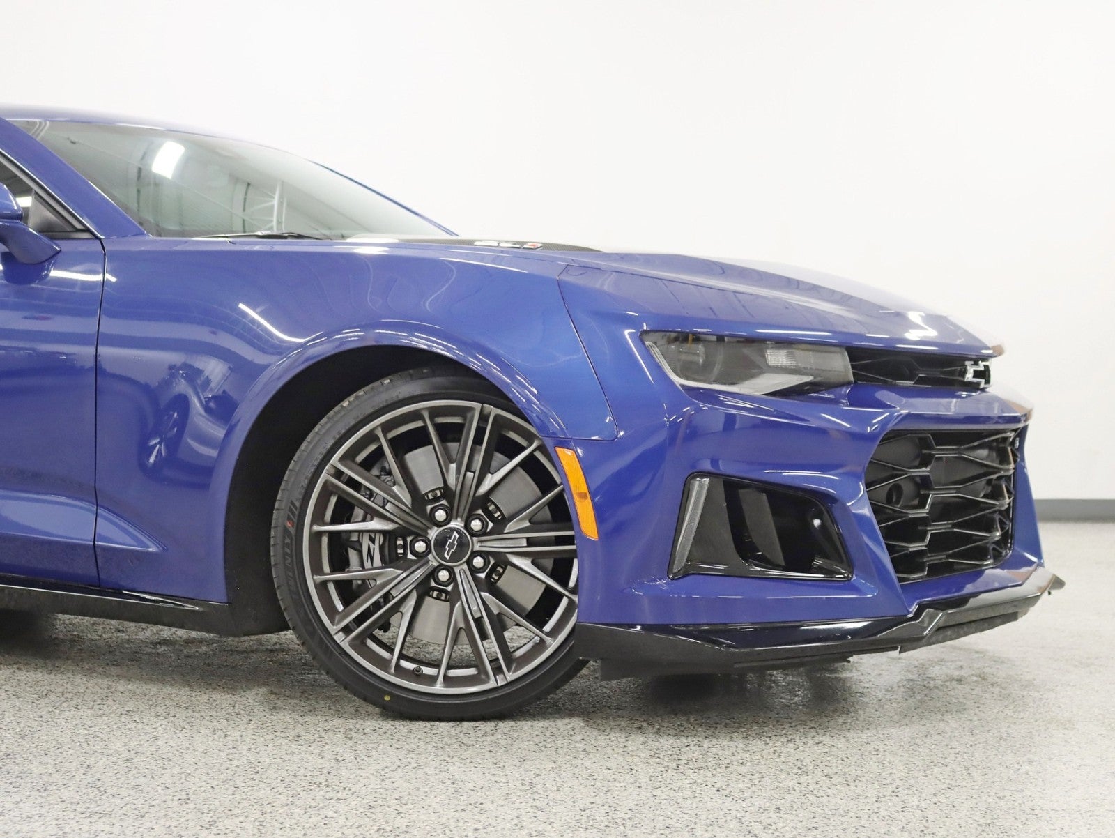 2024 Chevrolet Camaro ZL1 CARBON FIBER HOOD SCOOP SUNROOF 6SPD NEW TIRES