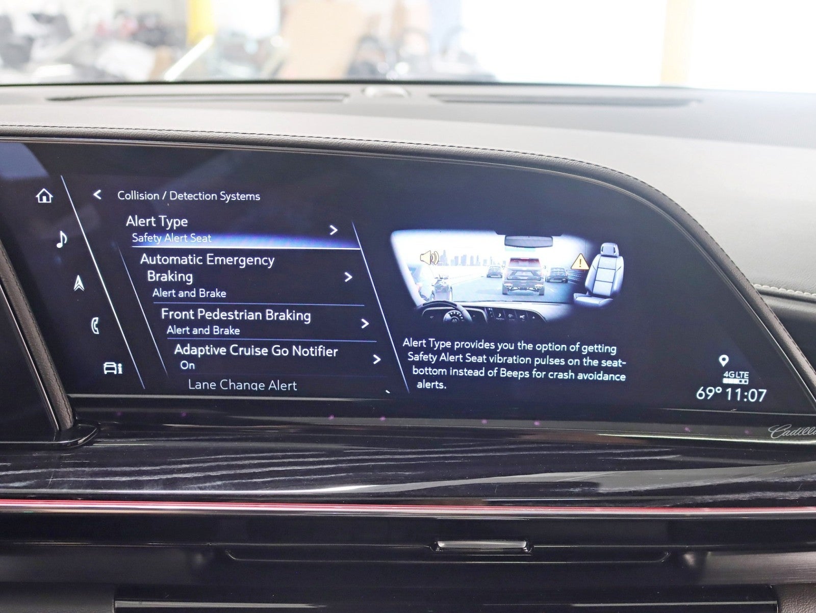 2022 Cadillac Escalade Sport