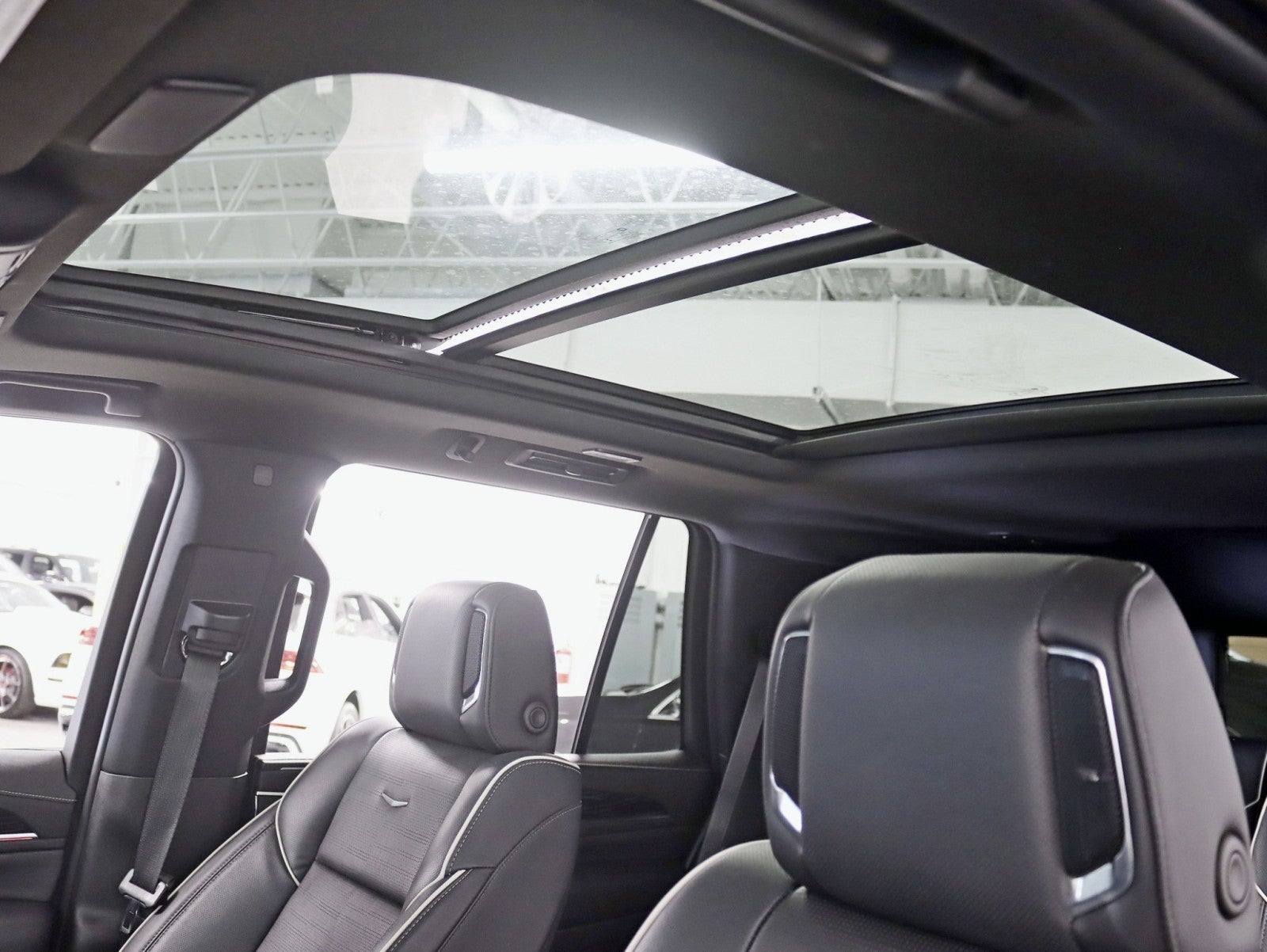 2022 Cadillac Escalade Sport