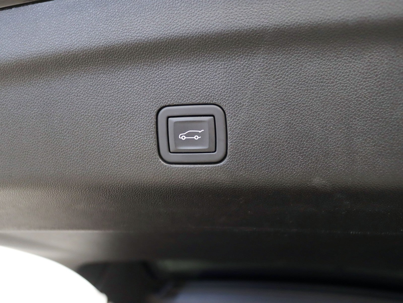 2023 Cadillac Escalade 4WD Sport Platinum 1 Owner Onyx Pkg Super Cruise Night Vision Power Boards MSRP Over $121k