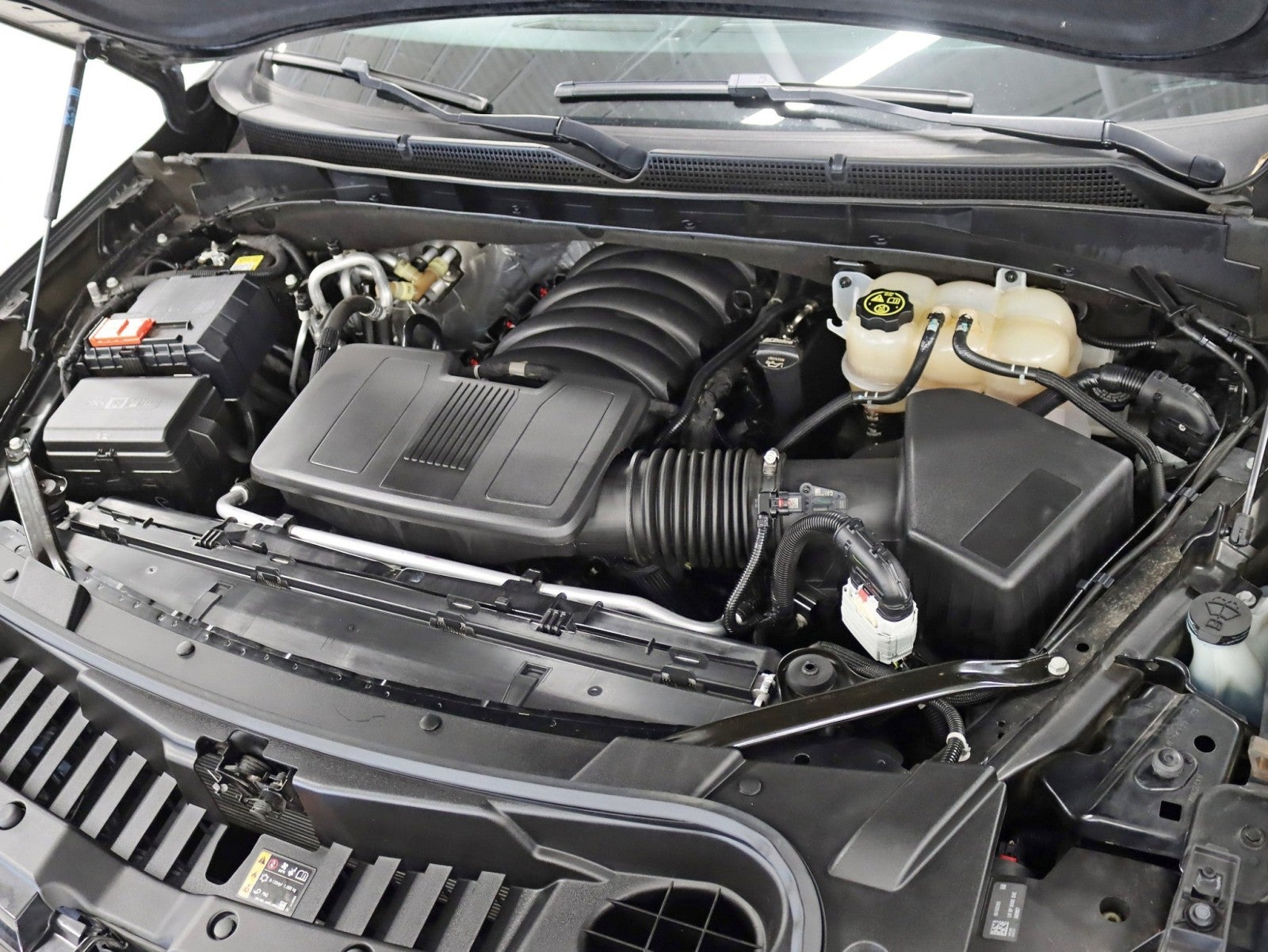 2023 Cadillac Escalade 4WD Sport Platinum 1 Owner Onyx Pkg Super Cruise Night Vision Power Boards MSRP Over $121k