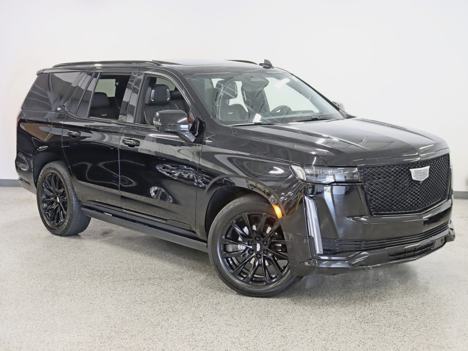 2023 Cadillac Escalade 4WD Sport Platinum 1 Owner Onyx Pkg Super Cruise Night Vision Power Boards MSRP Over $121k