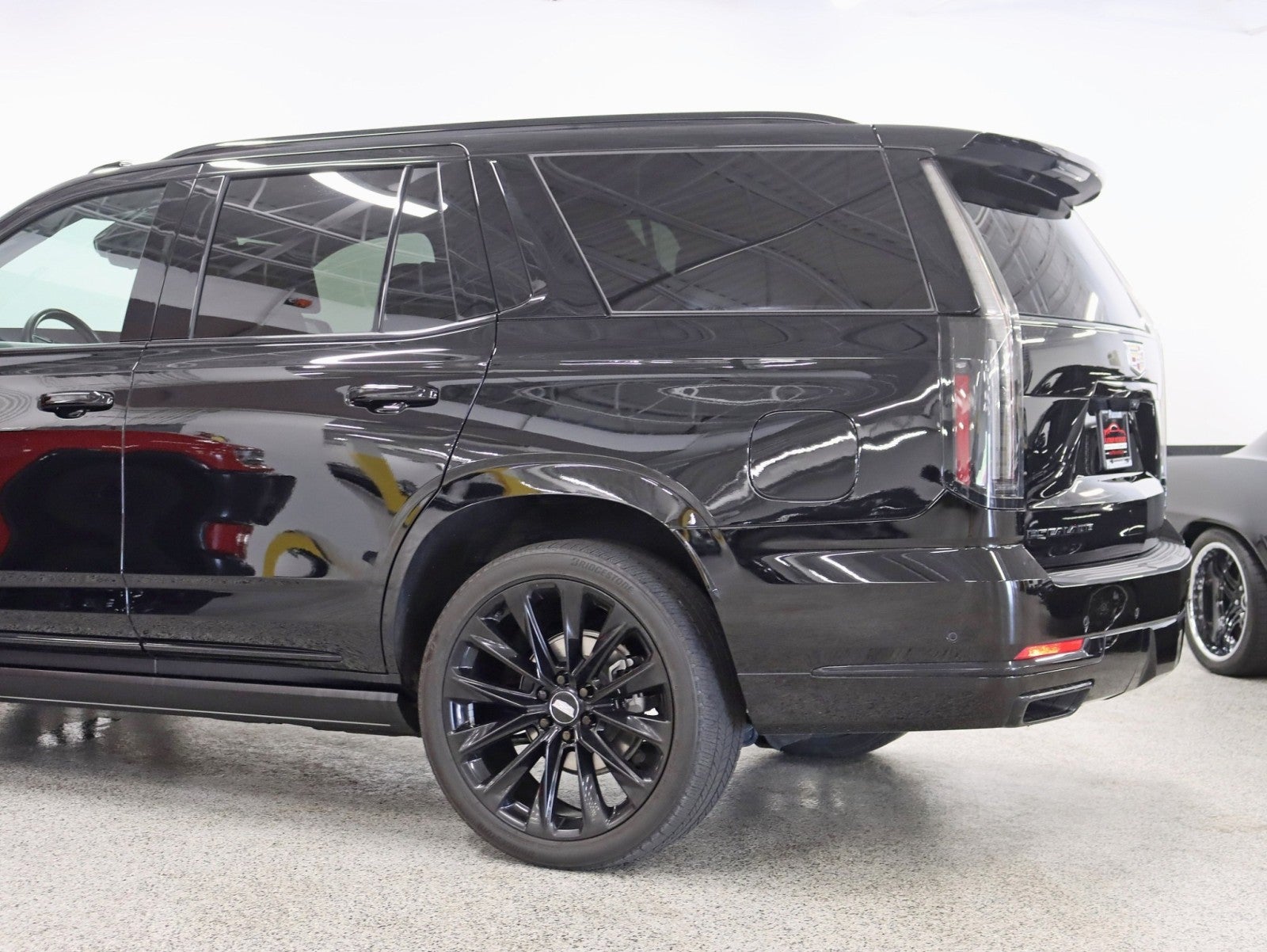 2025 Cadillac Escalade 4WD Sport Platinum 1 Owner Onyx Pkg Bucket seats Rear Entertainment Power Boards MSRP Over $127k Fully Loaded