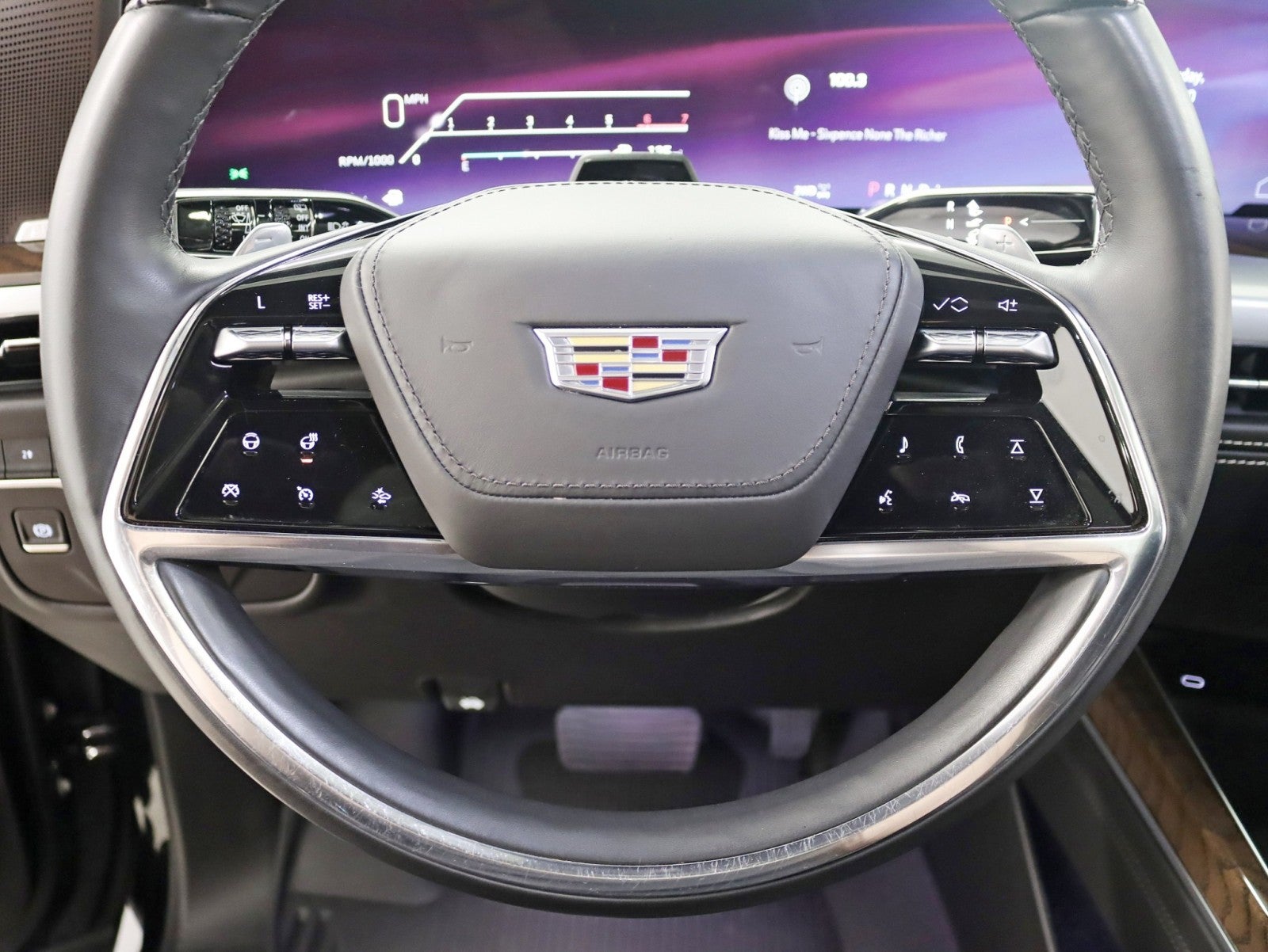 2025 Cadillac Escalade 4WD Sport Platinum 1 Owner Onyx Pkg Bucket seats Rear Entertainment Power Boards MSRP Over $127k Fully Loaded