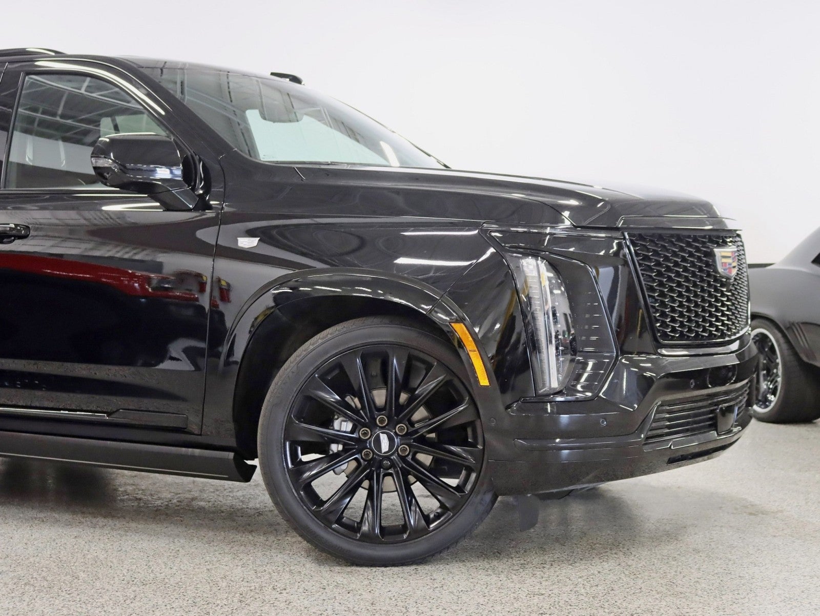 2025 Cadillac Escalade 4WD Sport Platinum 1 Owner Onyx Pkg Bucket seats Rear Entertainment Power Boards MSRP Over $127k Fully Loaded