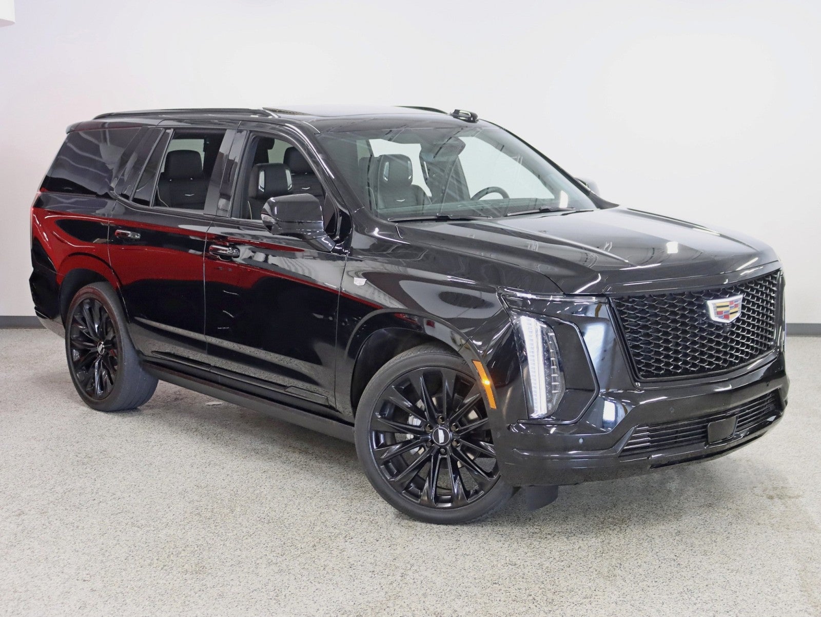 2025 Cadillac Escalade 4WD Sport Platinum 1 Owner Onyx Pkg Bucket seats Rear Entertainment Power Boards MSRP Over $127k Fully Loaded