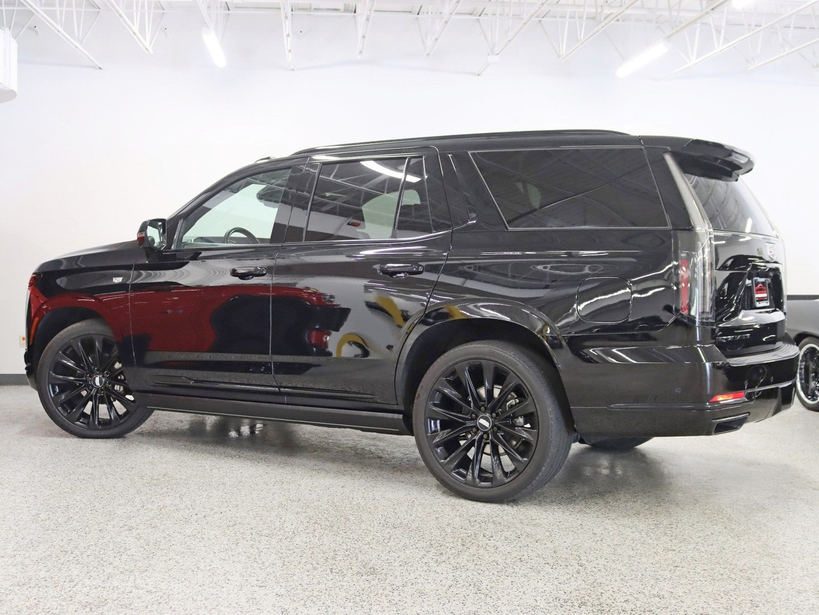 2025 Cadillac Escalade 4WD Sport Platinum 1 Owner Onyx Pkg Bucket seats Rear Entertainment Power Boards MSRP Over $127k Fully Loaded
