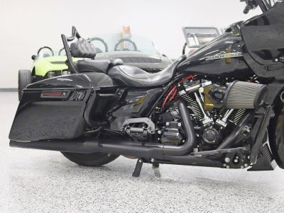 2018 Harley Davidson Touring Road Glide Special (FLTRXS)