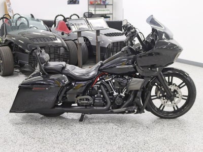 2018 Harley Davidson Touring Road Glide Special (FLTRXS)