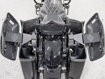 2018 Harley Davidson Touring Road Glide Special (FLTRXS)