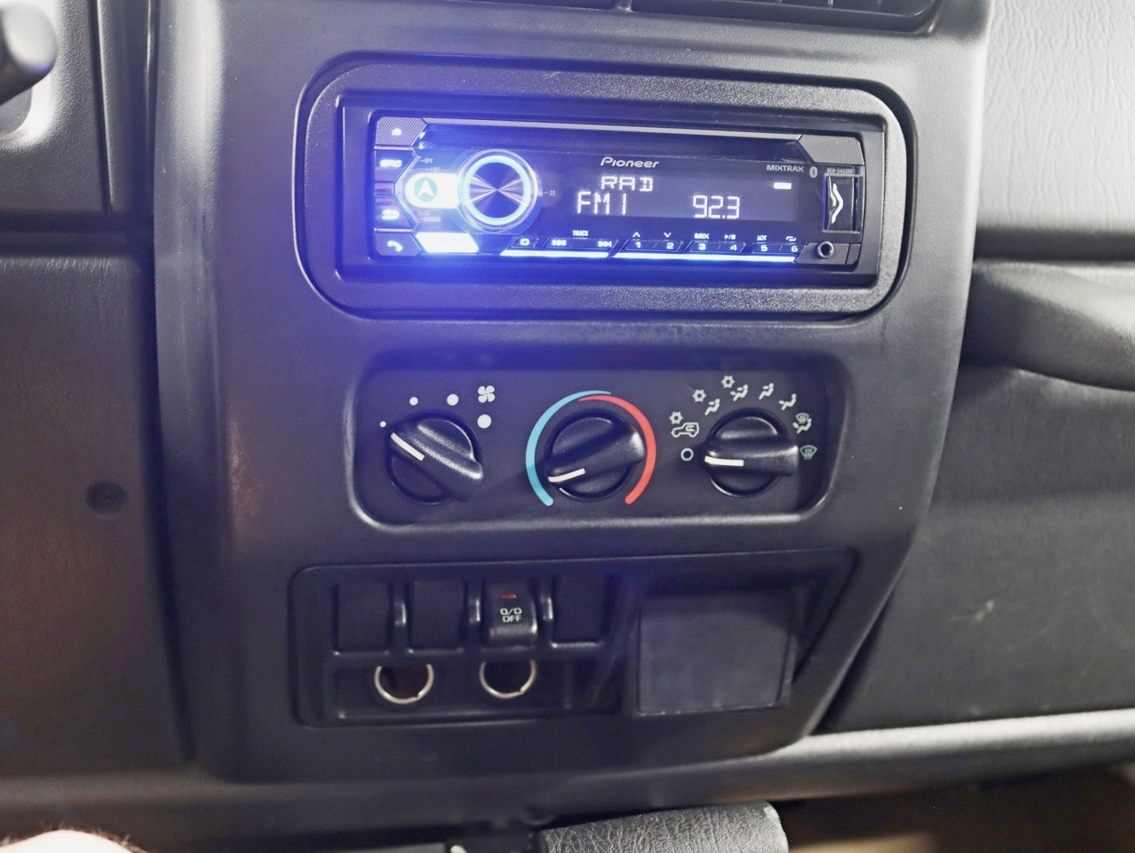 2004 Jeep Wrangler Sport Auto 4.0L Power Tech A/C Low Miles