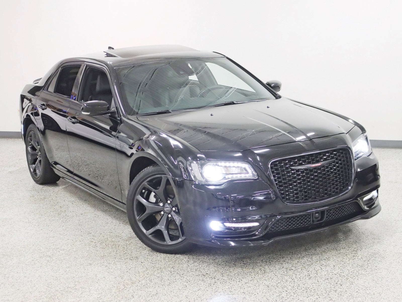 2022 Chrysler 300S Only 20k Miles Pro Charger Intake Carbon Steering Wheel Leather Fully Loaded
