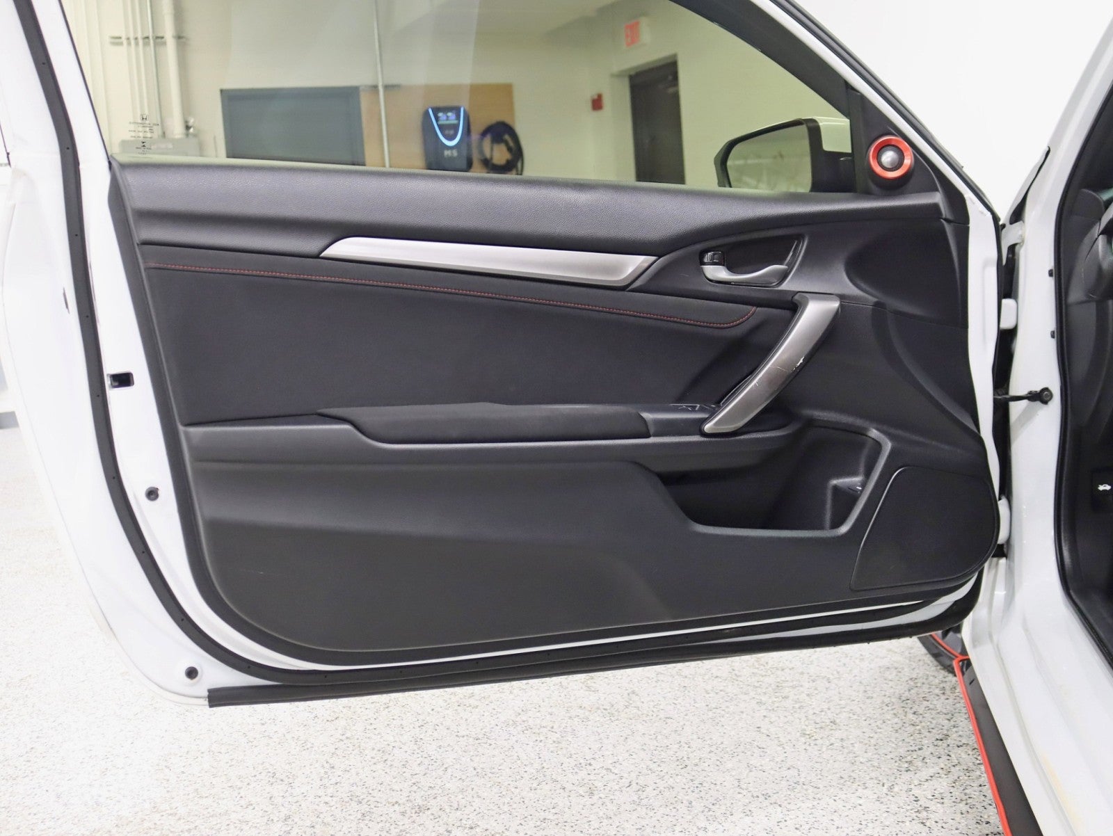 2020 Honda Civic Si Coupe Ground Effects Exhaust 6 speed Custom Seats Roof Back Up Camera Loaded