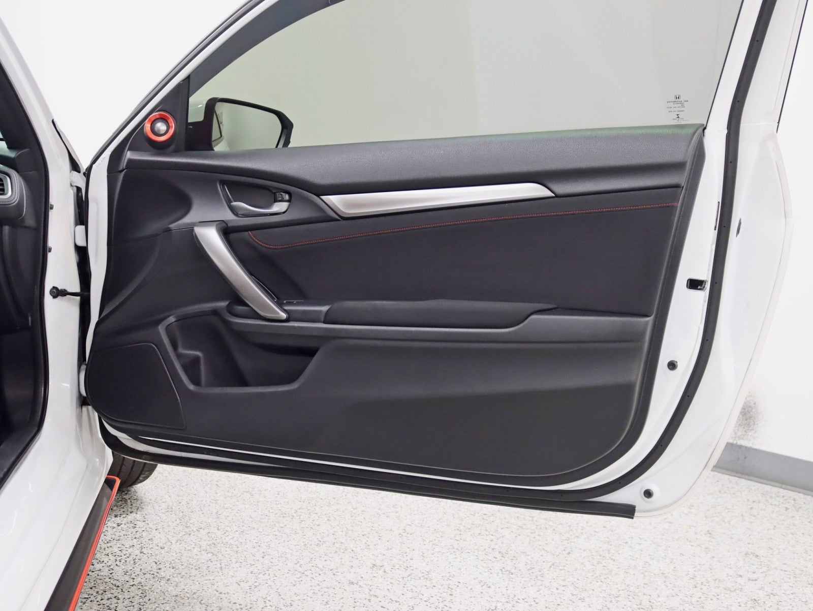 2020 Honda Civic Si Coupe Ground Effects Exhaust 6 speed Custom Seats Roof Back Up Camera Loaded