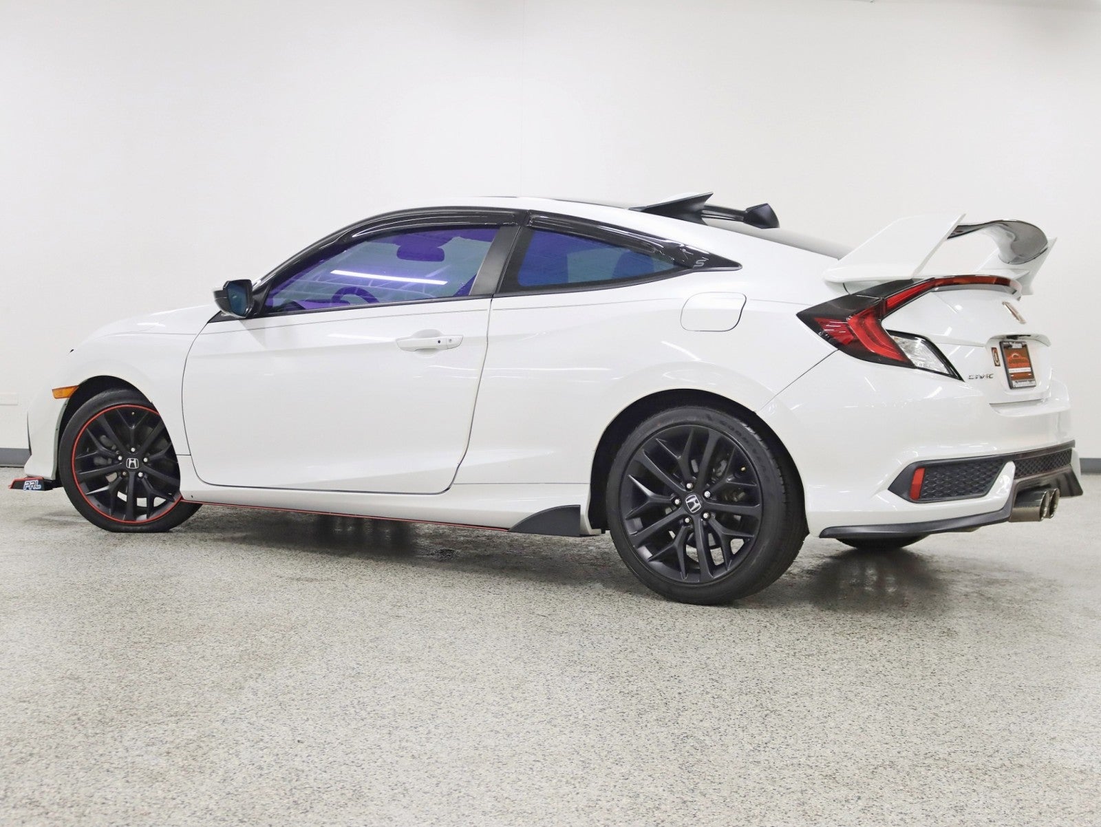 2020 Honda Civic Si Coupe Ground Effects Exhaust 6 speed Custom Seats Roof Back Up Camera Loaded