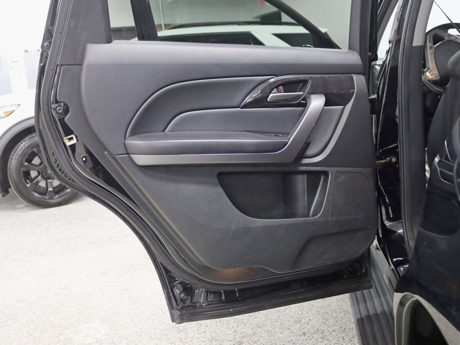 2009 Acura MDX Tech Pkg AWD Navi Rear Camera Rear TV Heated Seats