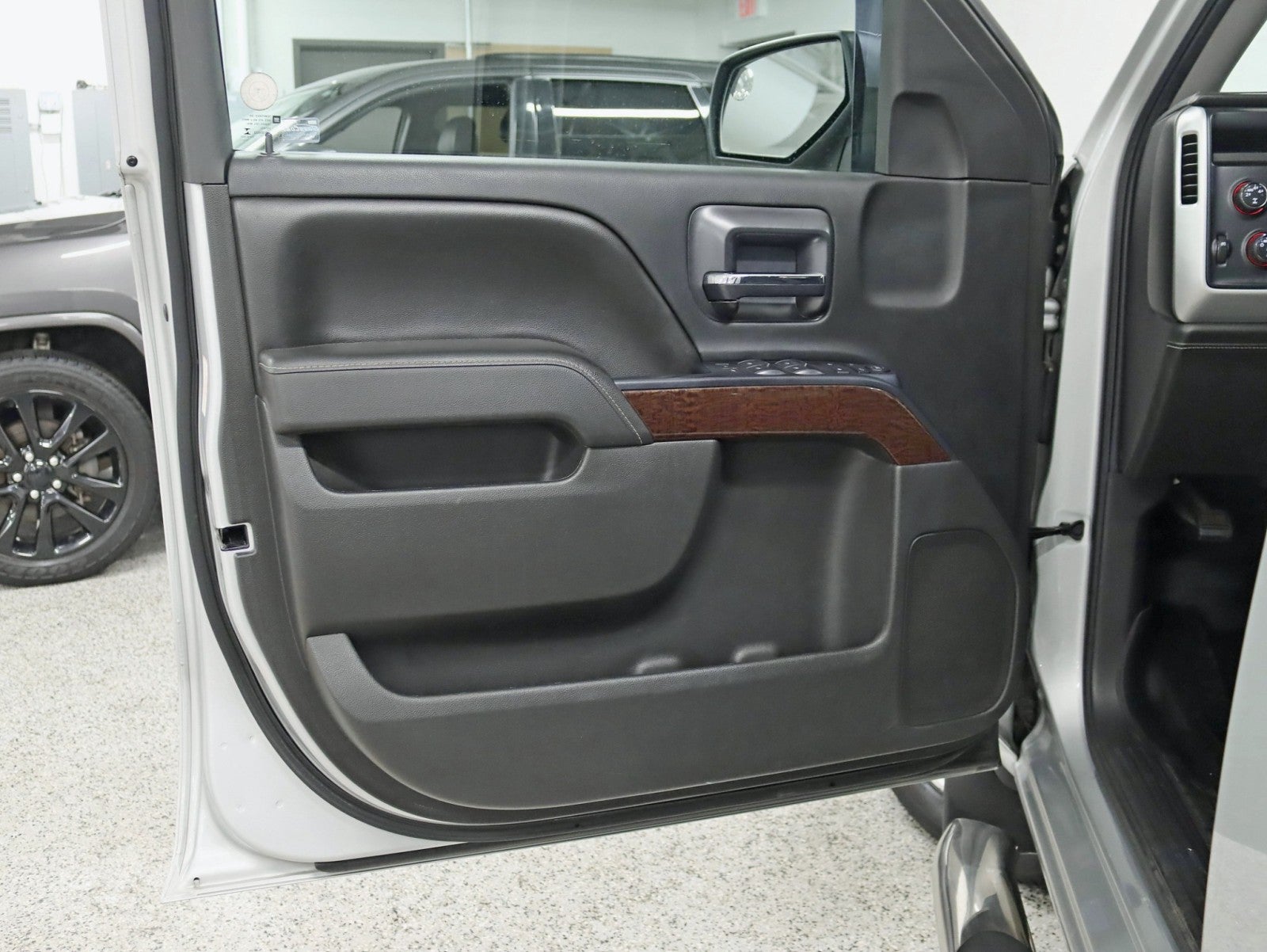 2016 GMC Sierra 1500 SLE 1Owner Crew Cab Z71 Pkg Convenience And Value Pkg Loaded