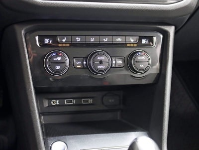 2018 Volkswagen Tiguan SE 7-Passenger Rear Camera Pano Roof