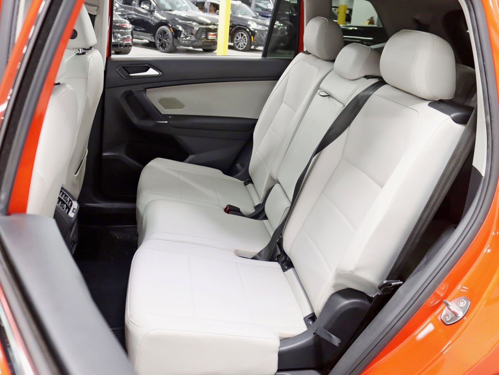 2018 Volkswagen Tiguan SE 7-Passenger Rear Camera Pano Roof