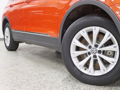 2018 Volkswagen Tiguan SE 7-Passenger Rear Camera Pano Roof