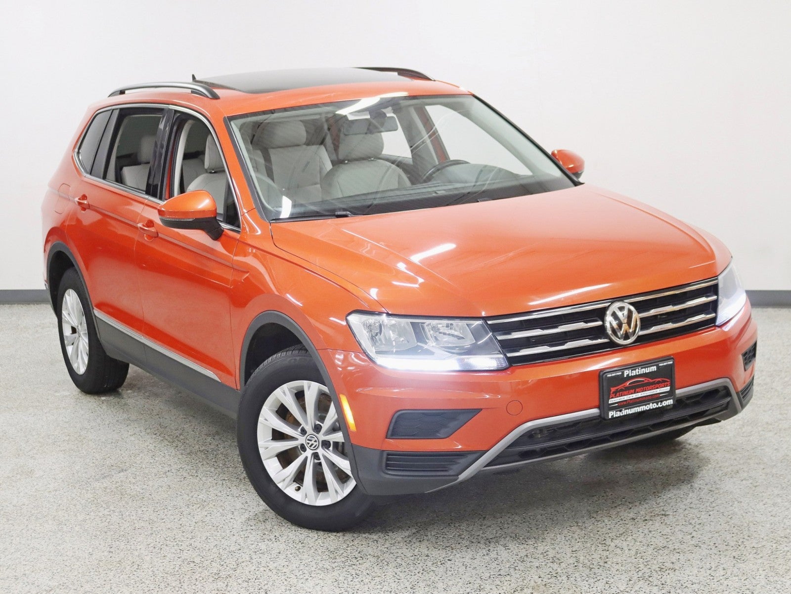 2018 Volkswagen Tiguan SE 7-Passenger Rear Camera Pano Roof