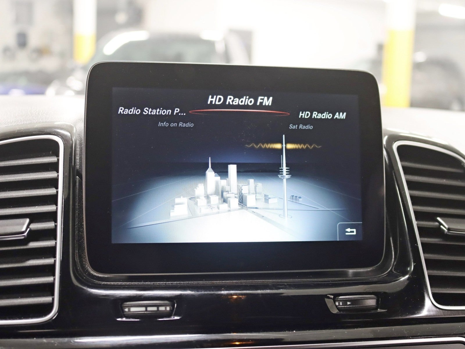 2016 Mercedes-Benz GLE 4MATIC® 2 Owner Premium Pkg Lane Tracking Pkg Nav Roof