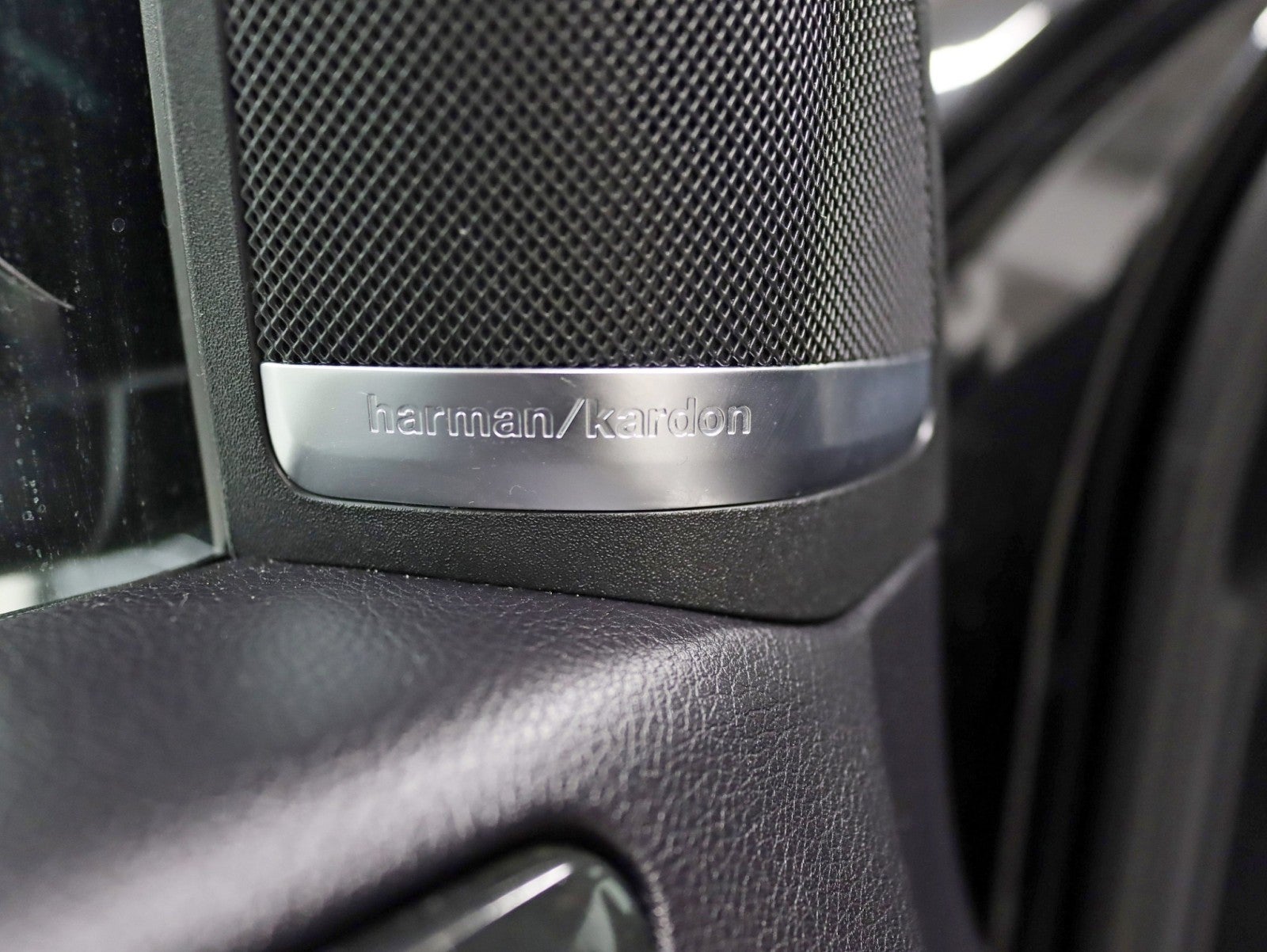 2016 Mercedes-Benz GLE 4MATIC® 2 Owner Premium Pkg Lane Tracking Pkg Nav Roof