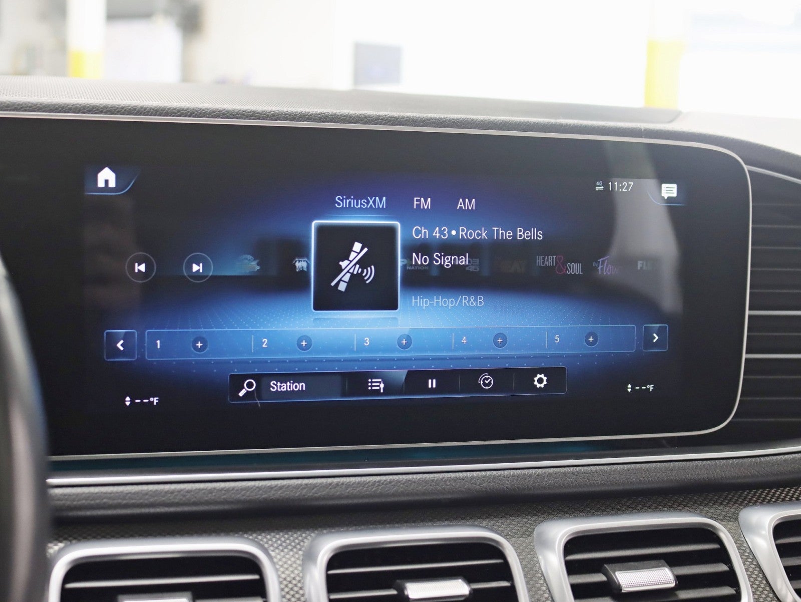 2021 Mercedes-Benz GLS 580 4MATIC® Rare V8 Driver Assist Pkg Night Pkg Pano Bucker Seats Fully Loaded