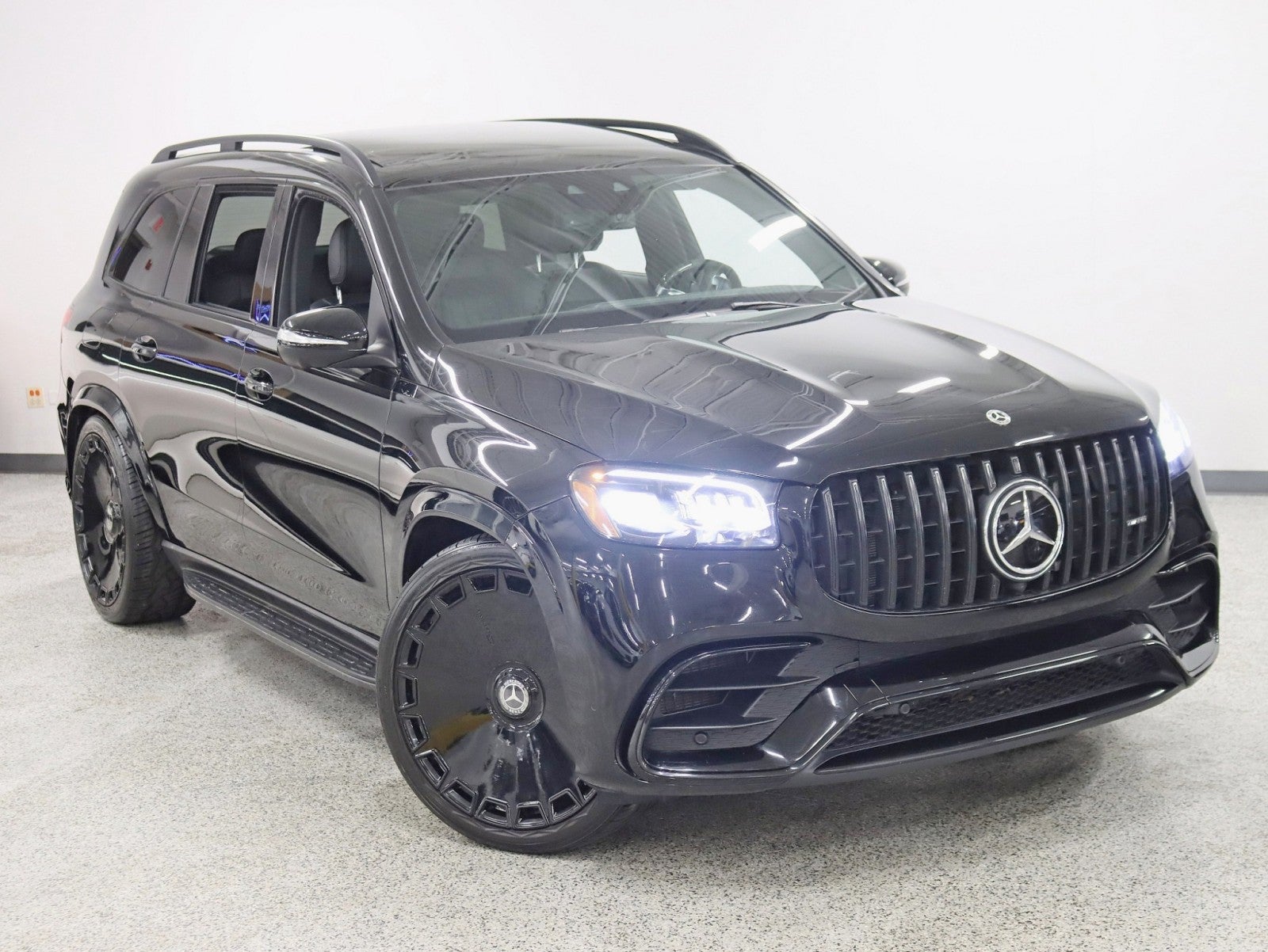 2021 Mercedes-Benz AMG® GLS 63 24in Giovanna Wheels Diamond Stitch Seats Bucket Seats AMG® Night Pkg MSRP Over $142k Loaded