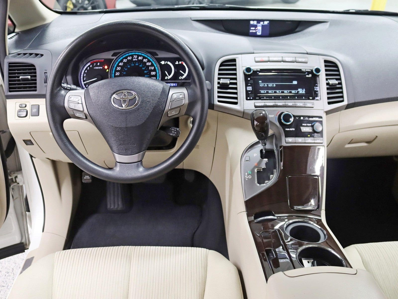 2010 Toyota Venza AWD 1 Owner Pano Rear Camera