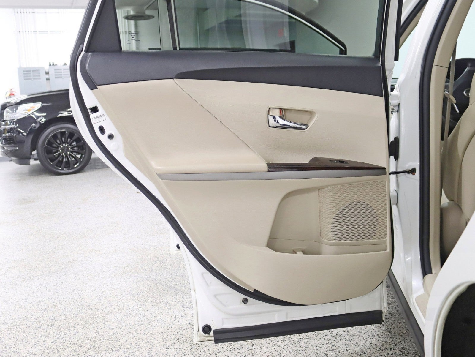 2010 Toyota Venza AWD 1 Owner Pano Rear Camera