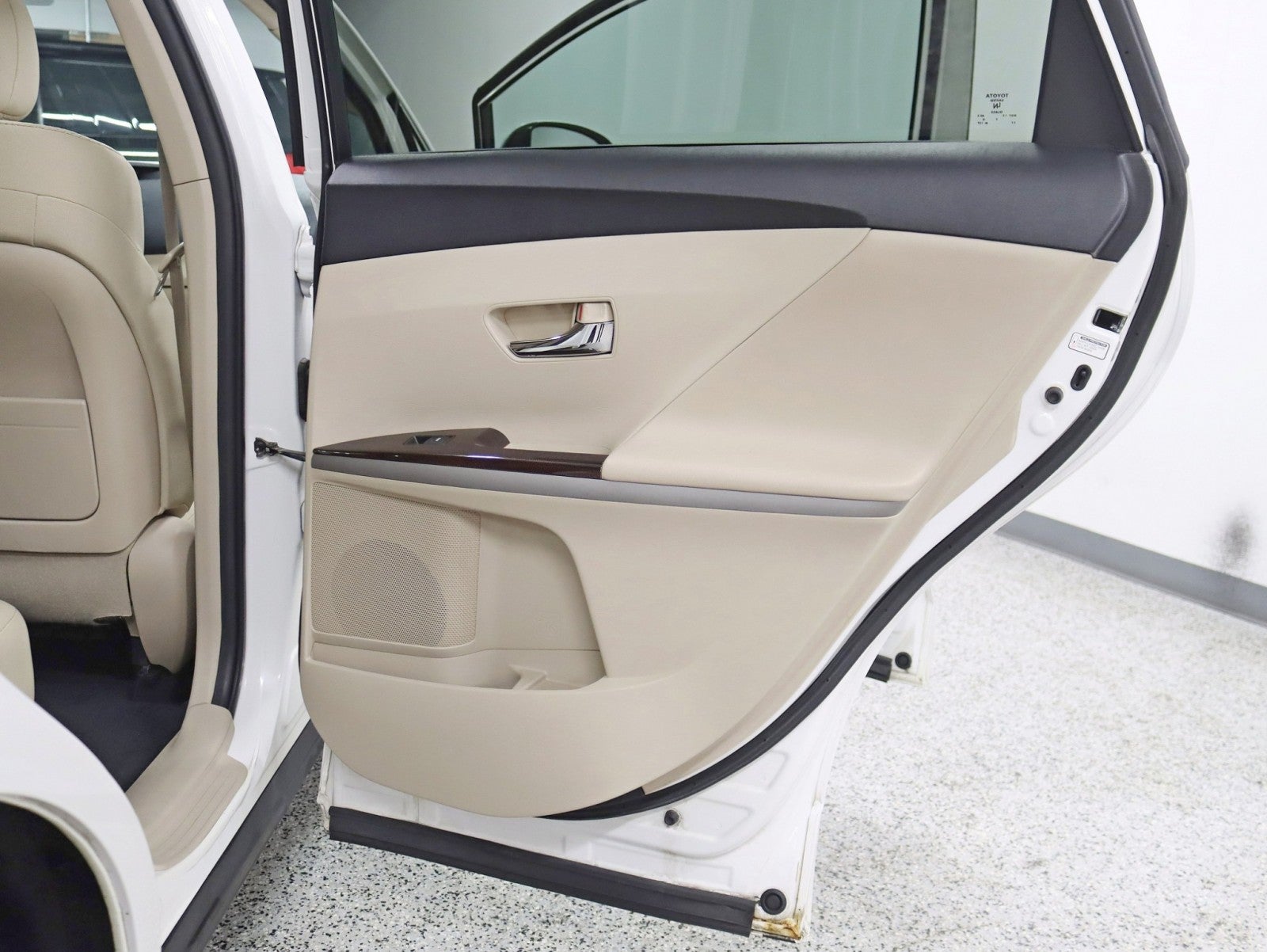 2010 Toyota Venza AWD 1 Owner Pano Rear Camera