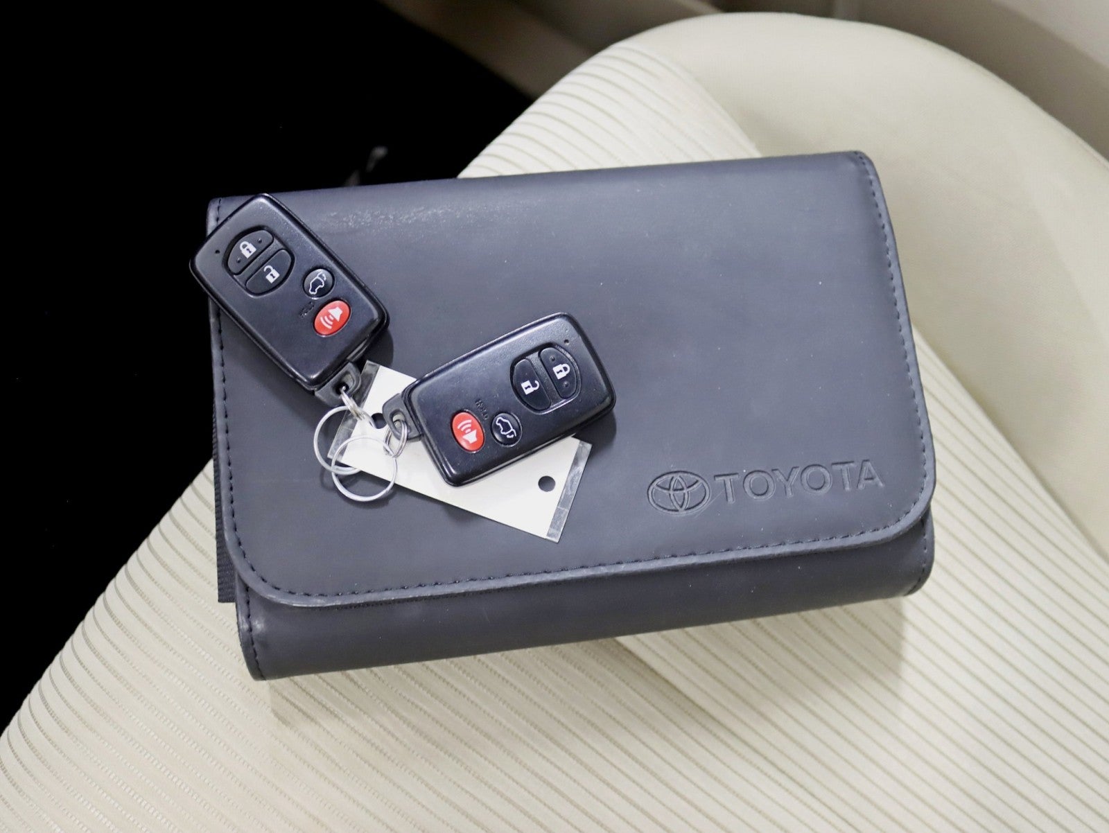 2010 Toyota Venza AWD 1 Owner Pano Rear Camera