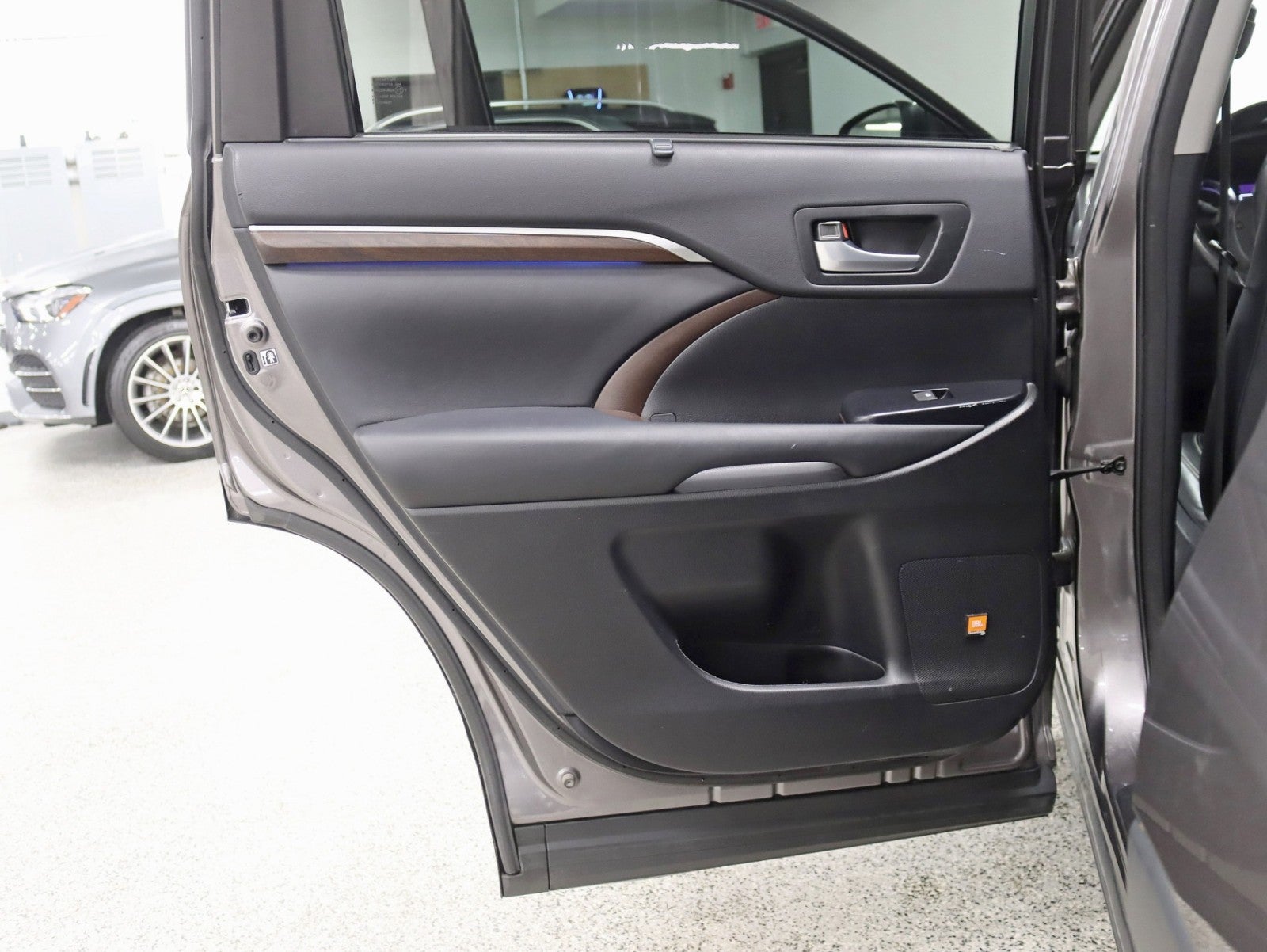 2014 Toyota Highlander Hybrid Limited 1 Owner Driver Tech Pkg Nav Rear Camera Rear TV Moonroof