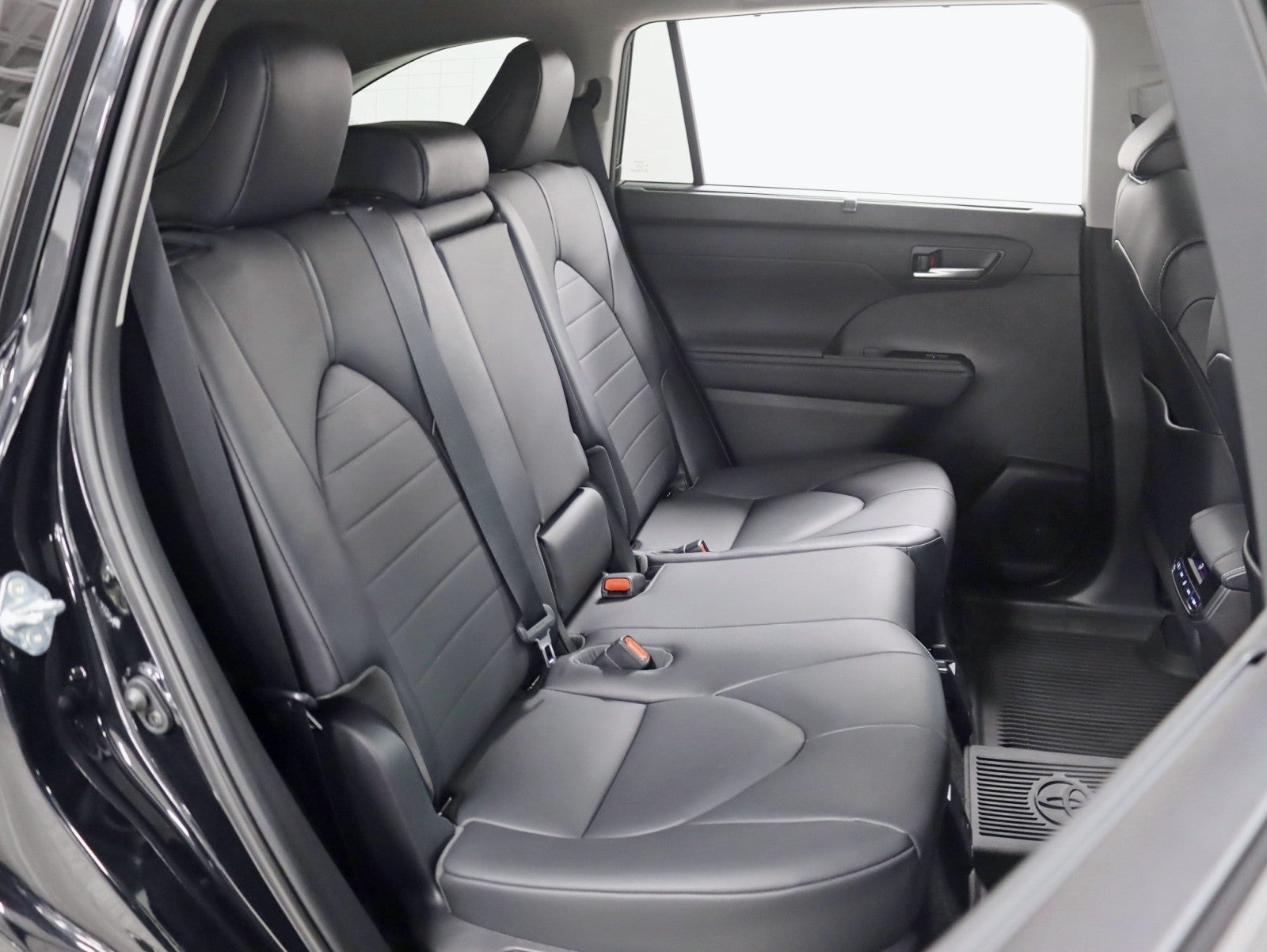 2020 Toyota Highlander XLE 1 Owner