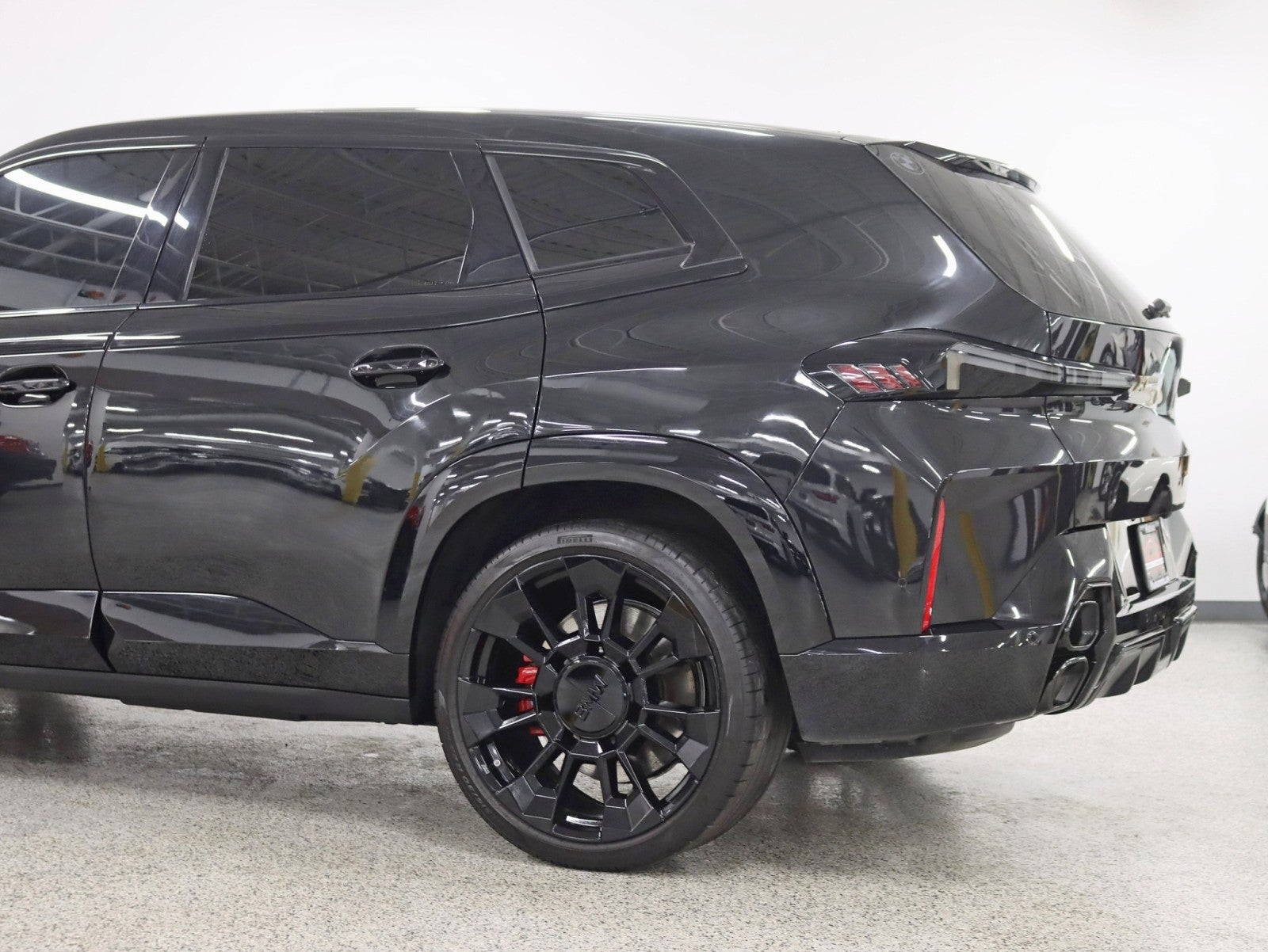 2023 BMW XM Cali Truck Best Color Combo Bowers & Wilkins Diamond Surround Fully Loaded