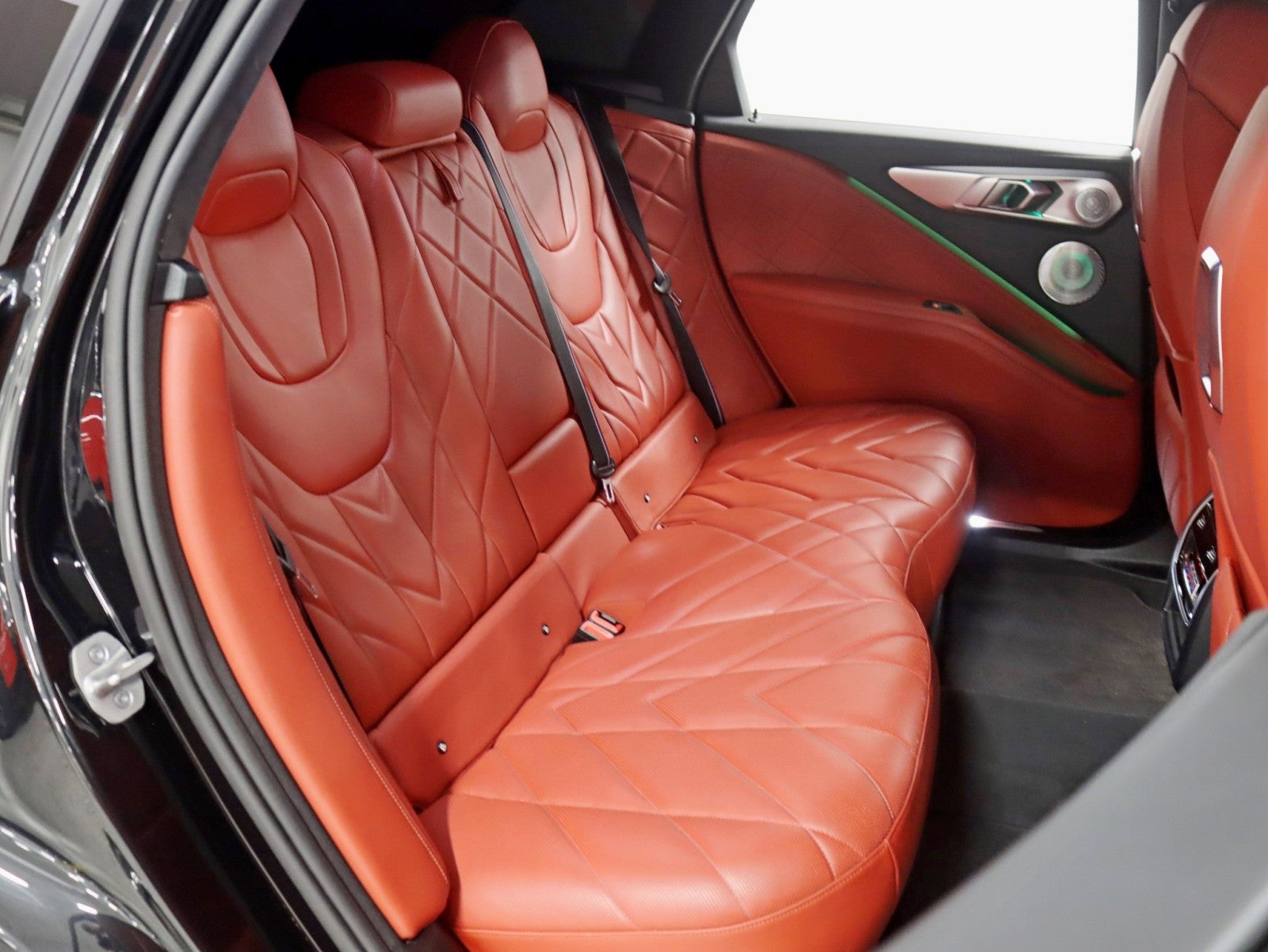2023 BMW XM Cali Truck Best Color Combo Bowers & Wilkins Diamond Surround Fully Loaded