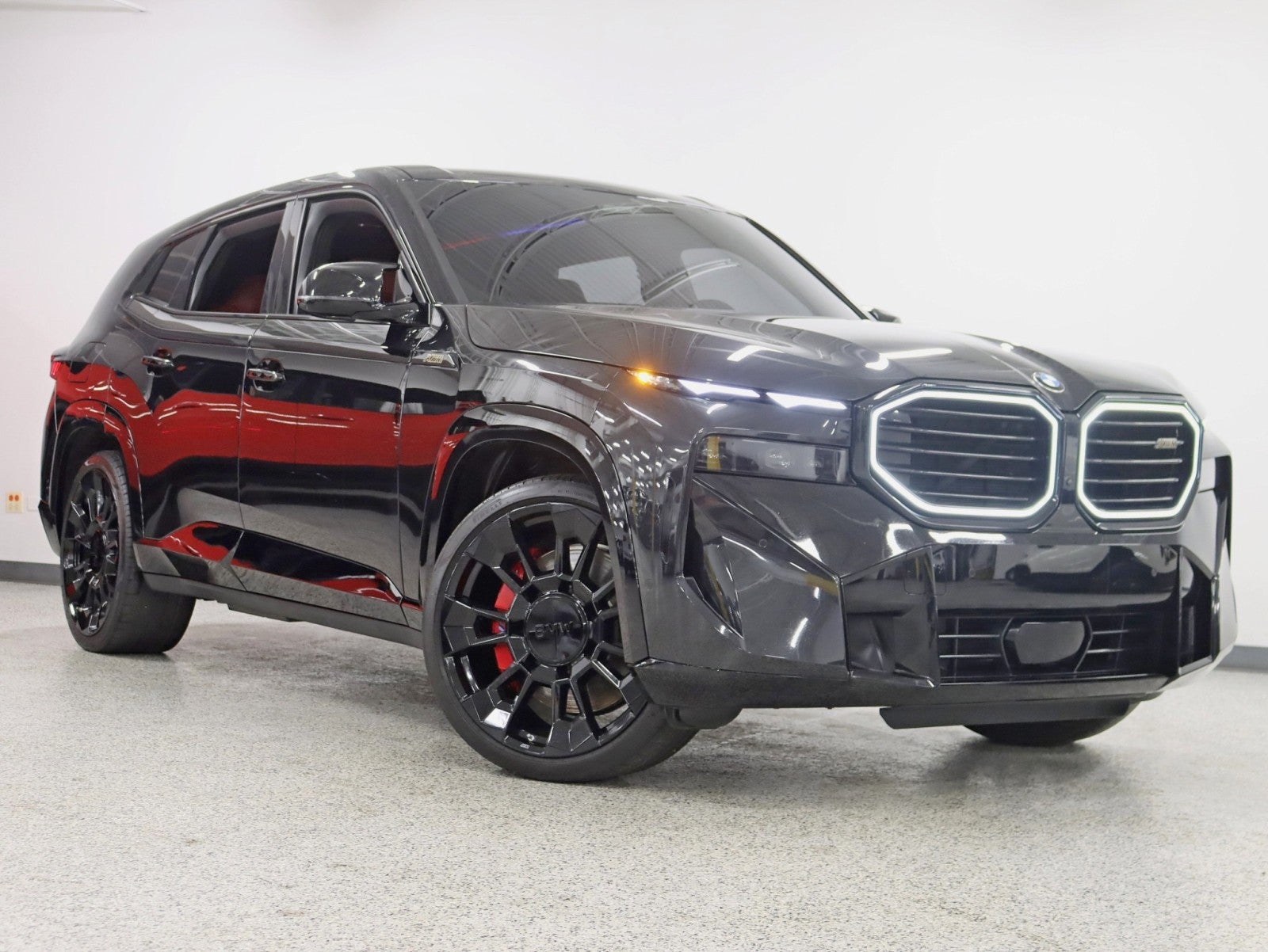 2023 BMW XM Cali Truck Best Color Combo Bowers & Wilkins Diamond Surround Fully Loaded