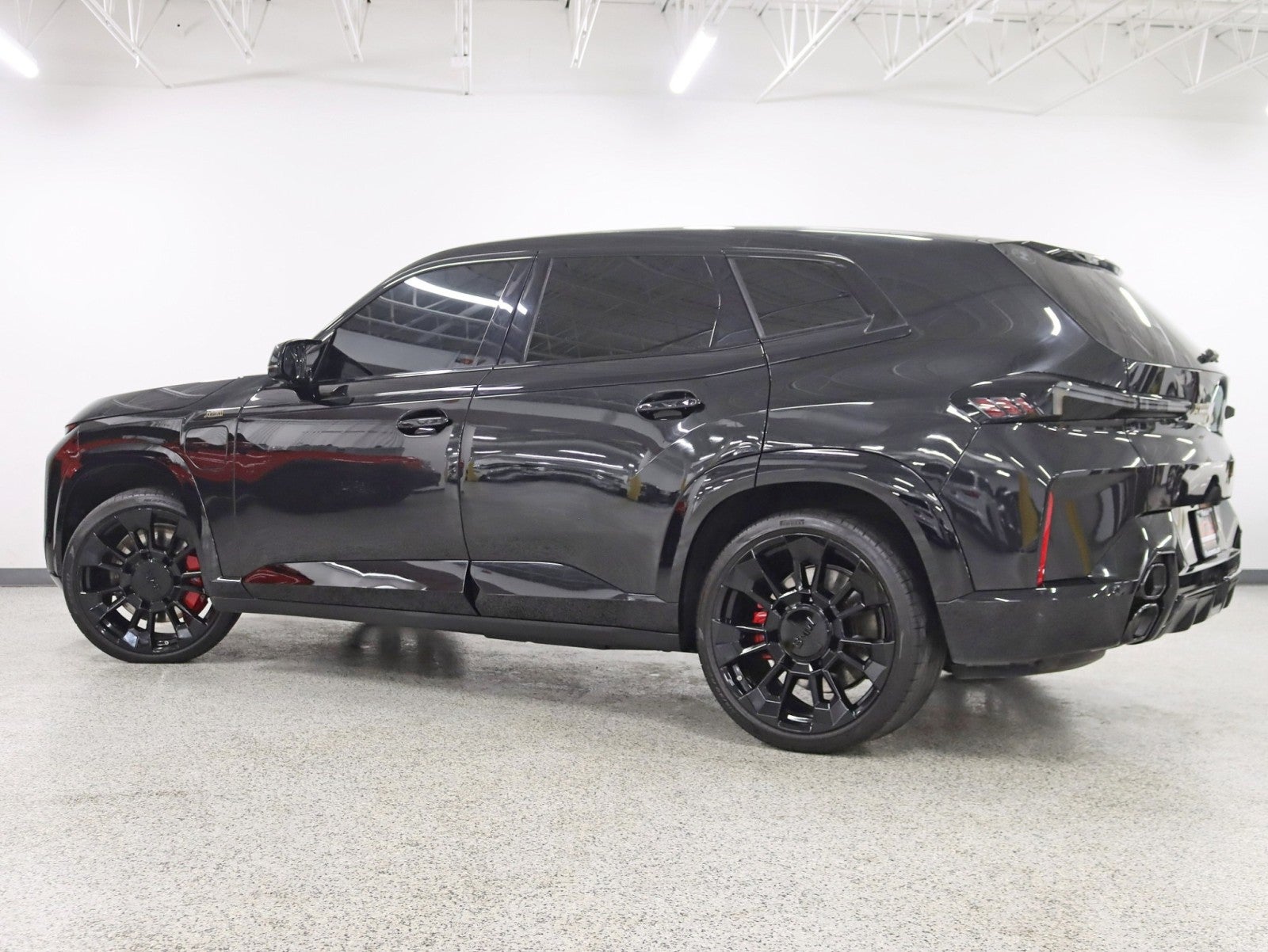 2023 BMW XM Cali Truck Best Color Combo Bowers & Wilkins Diamond Surround Fully Loaded