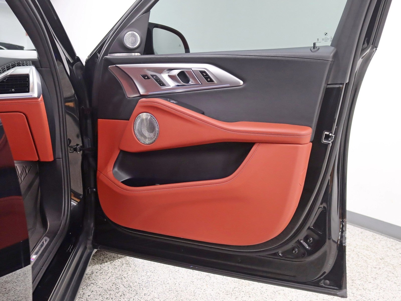 2023 BMW XM 2 Owner Bowers and Wilkins Diamond Surround MSRP Over $165k Loaded