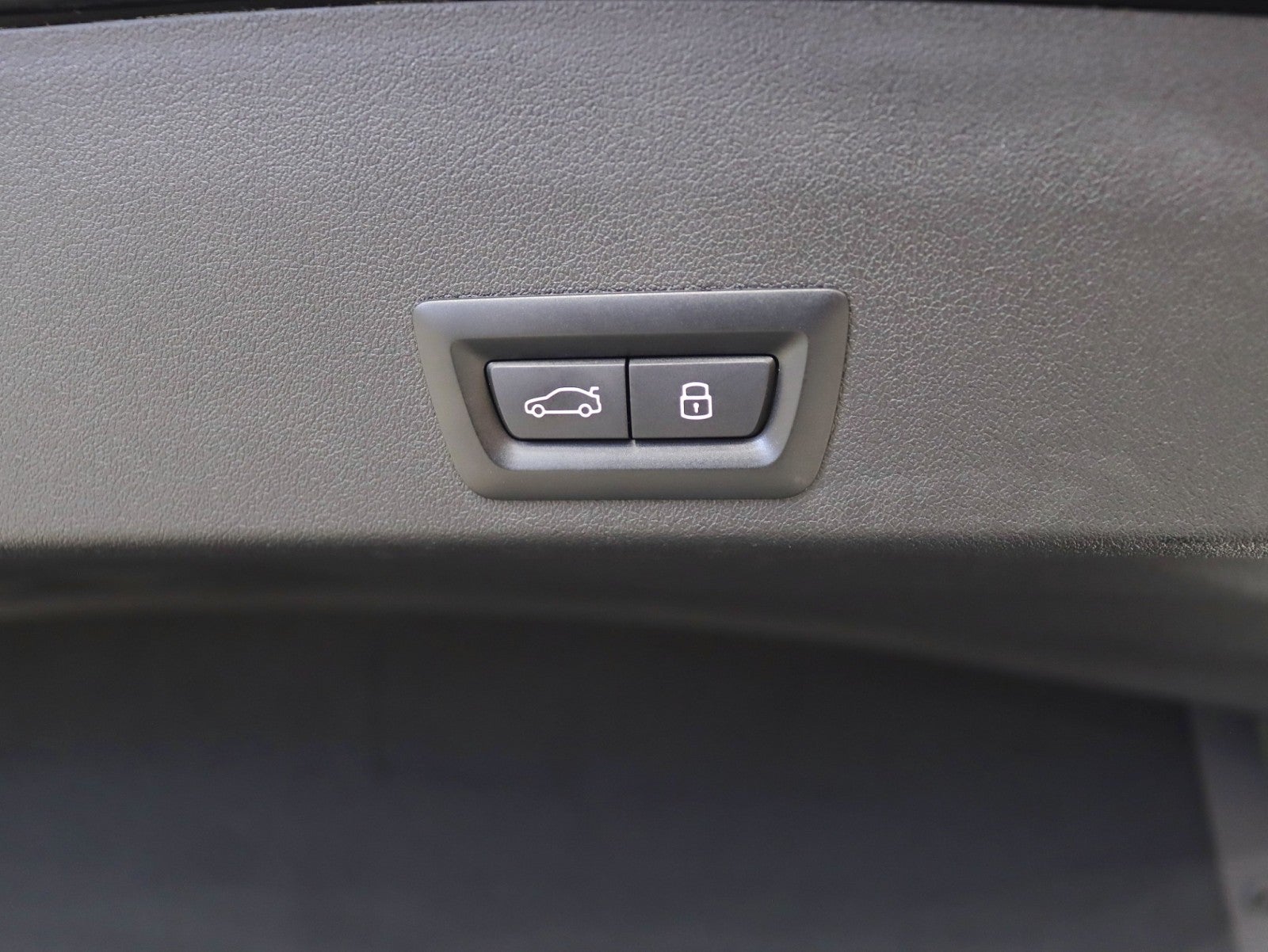 2023 BMW XM 2 Owner Bowers and Wilkins Diamond Surround MSRP Over $165k Loaded