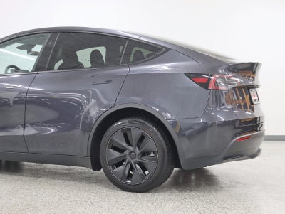 2025 Tesla Model Y Long Range Long Range