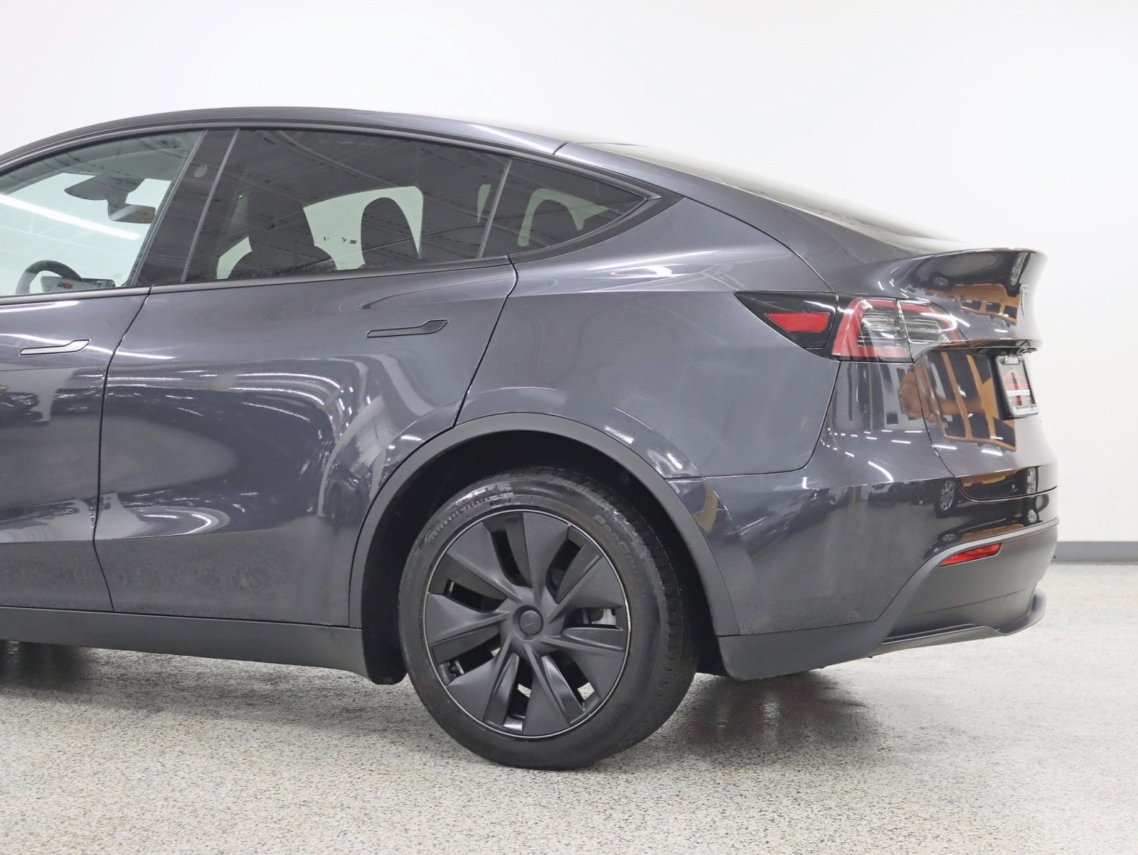 2025 Tesla Model Y Long Range Long Range