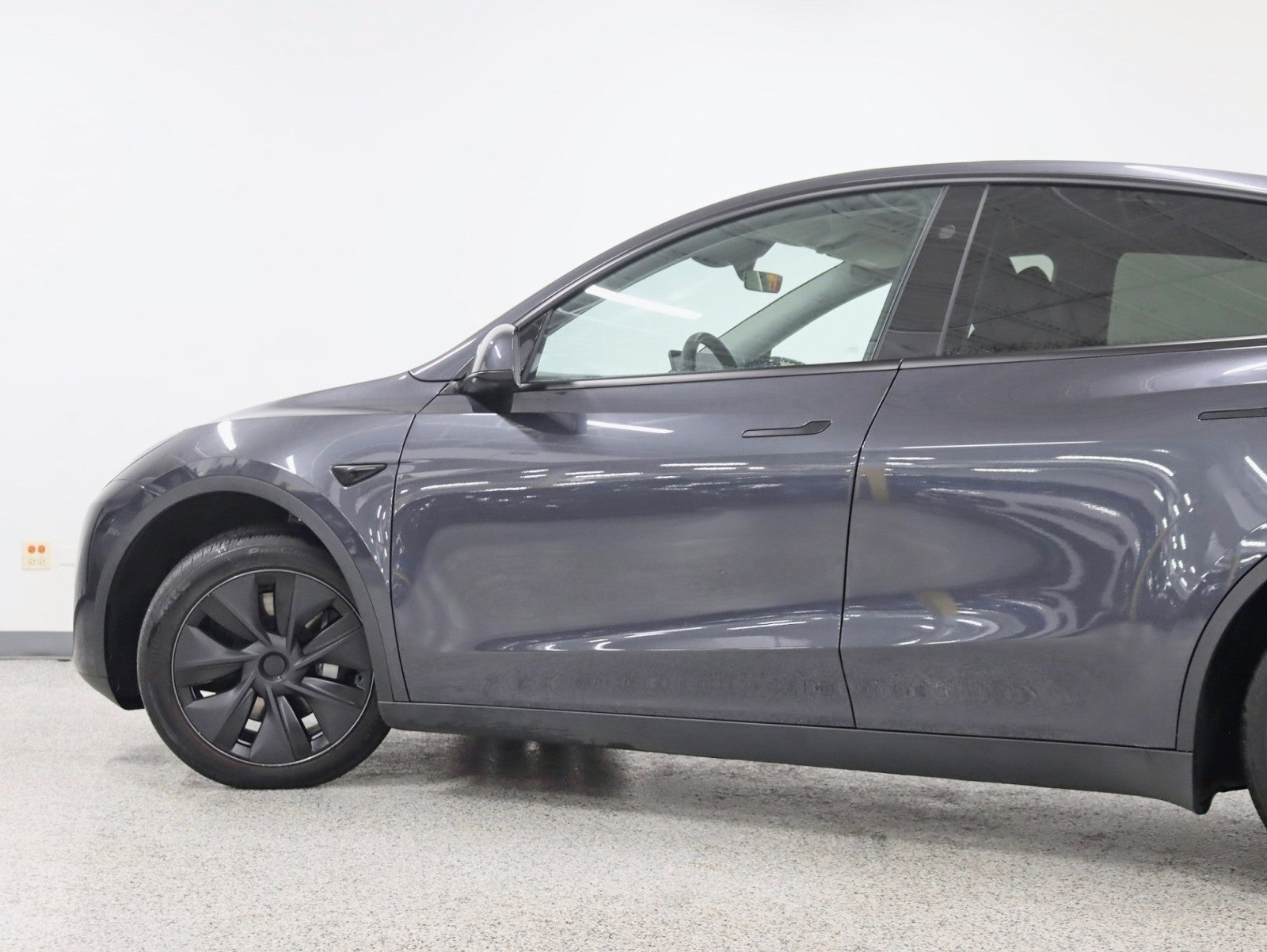 2025 Tesla Model Y Long Range Long Range